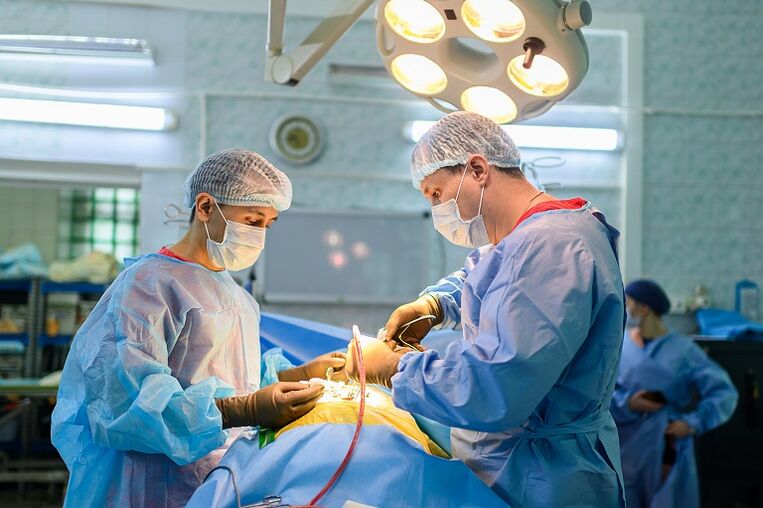 Πώς γίνεται η χειρουργική επέμβαση για την οστεοχονδρωσία του τραχήλου της μήτρας